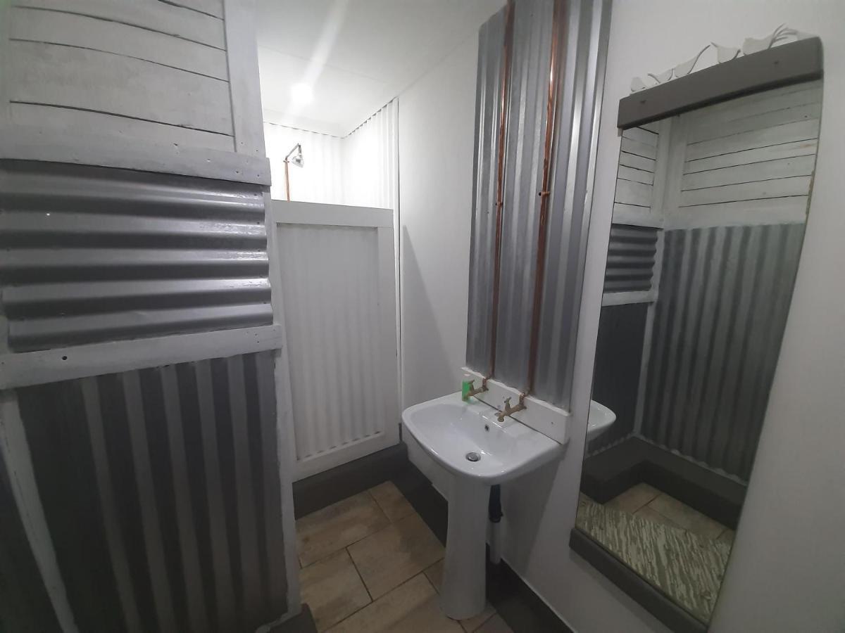 Mykhaya-Your Home Away From Home Kempton Park Exterior foto